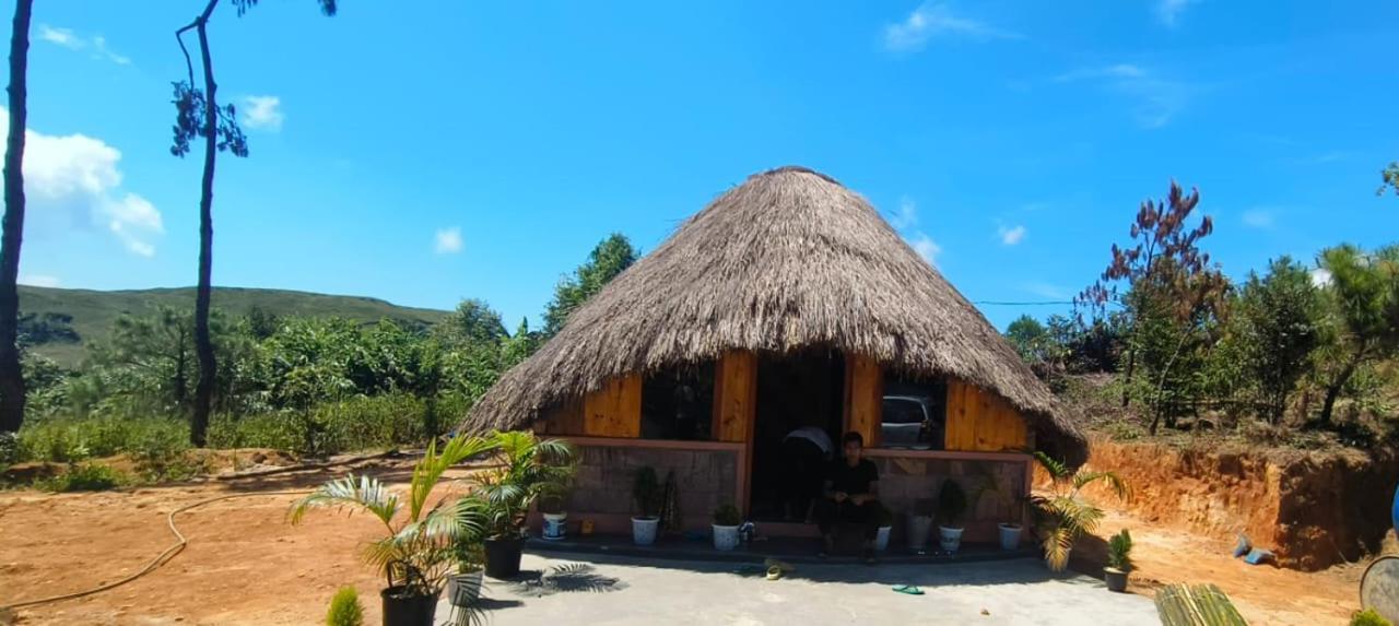 Meikha Homestay Pynursla エクステリア 写真